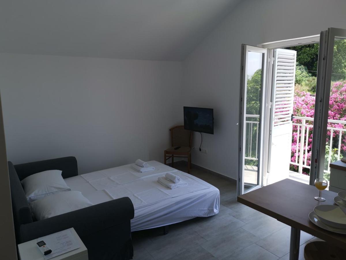 Apartments Zina ล็อควา โรโกซนิตซา ภายนอก รูปภาพ