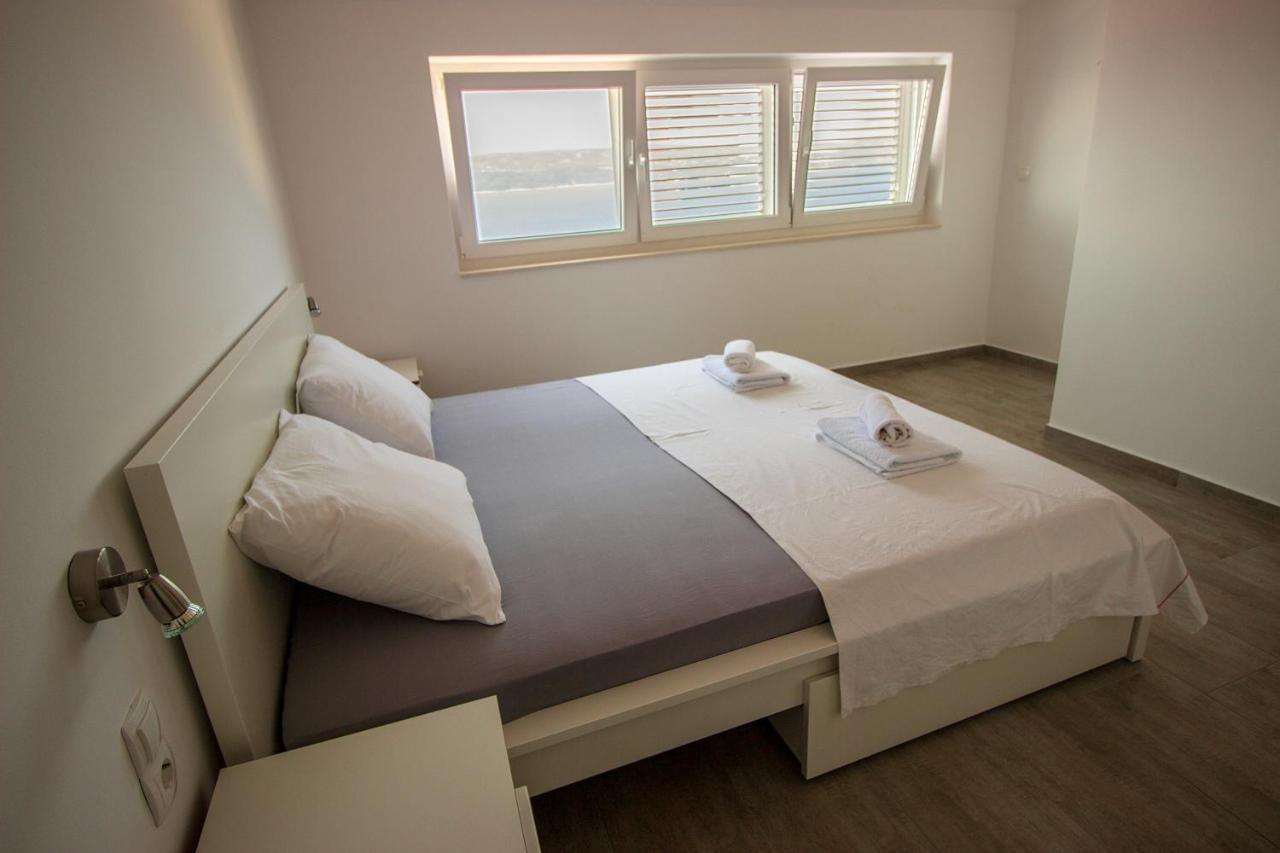 Apartments Zina ล็อควา โรโกซนิตซา ภายนอก รูปภาพ