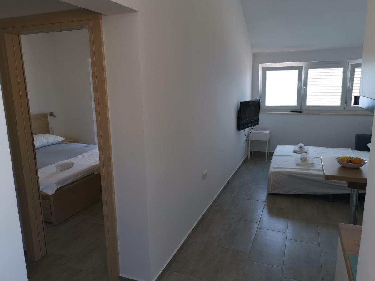 Apartments Zina ล็อควา โรโกซนิตซา ภายนอก รูปภาพ