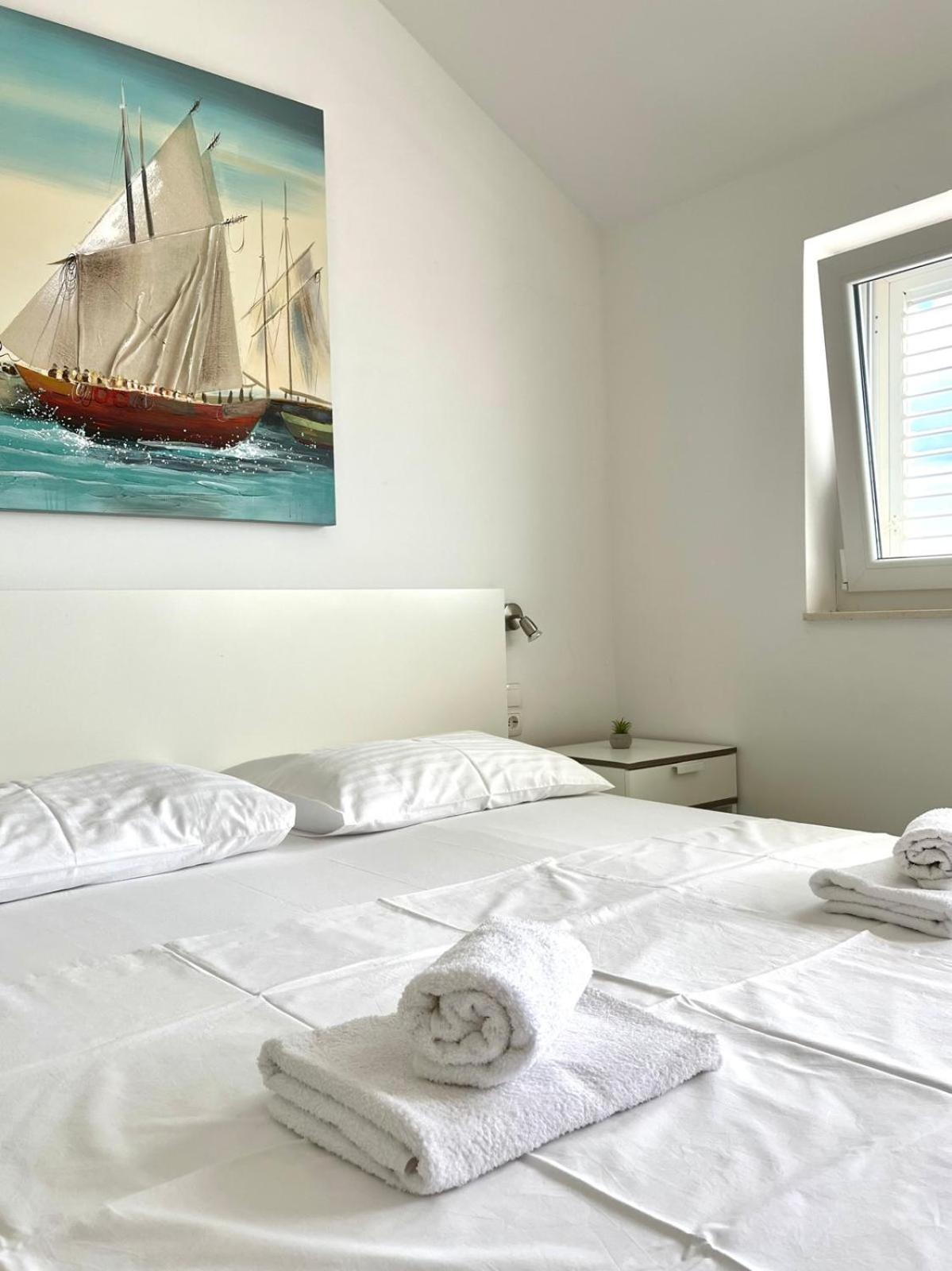 Apartments Zina ล็อควา โรโกซนิตซา ภายนอก รูปภาพ